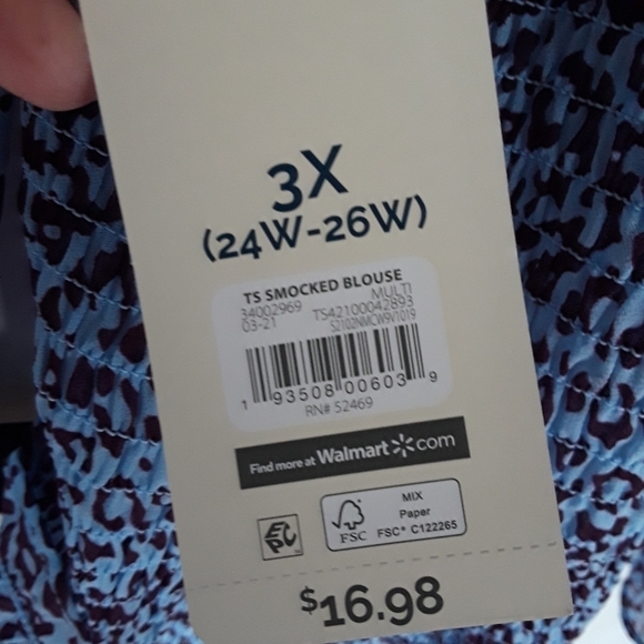 Smocked Animal Print Longsleeve Top Size 3X - Picture 11 of 11